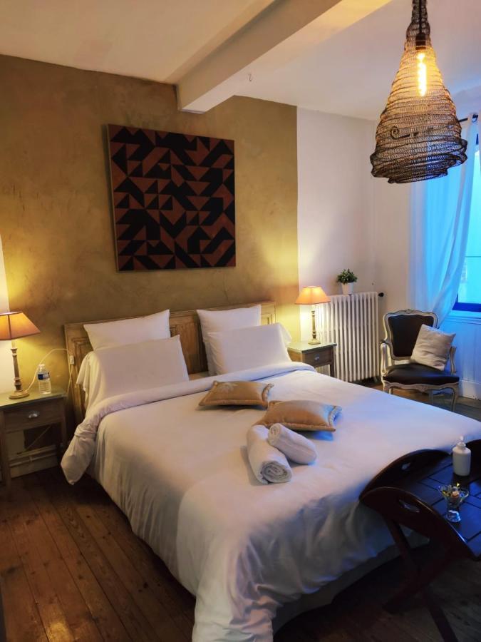 Chambre D'Hotes "Le Village" Villenouvelle Exterior foto