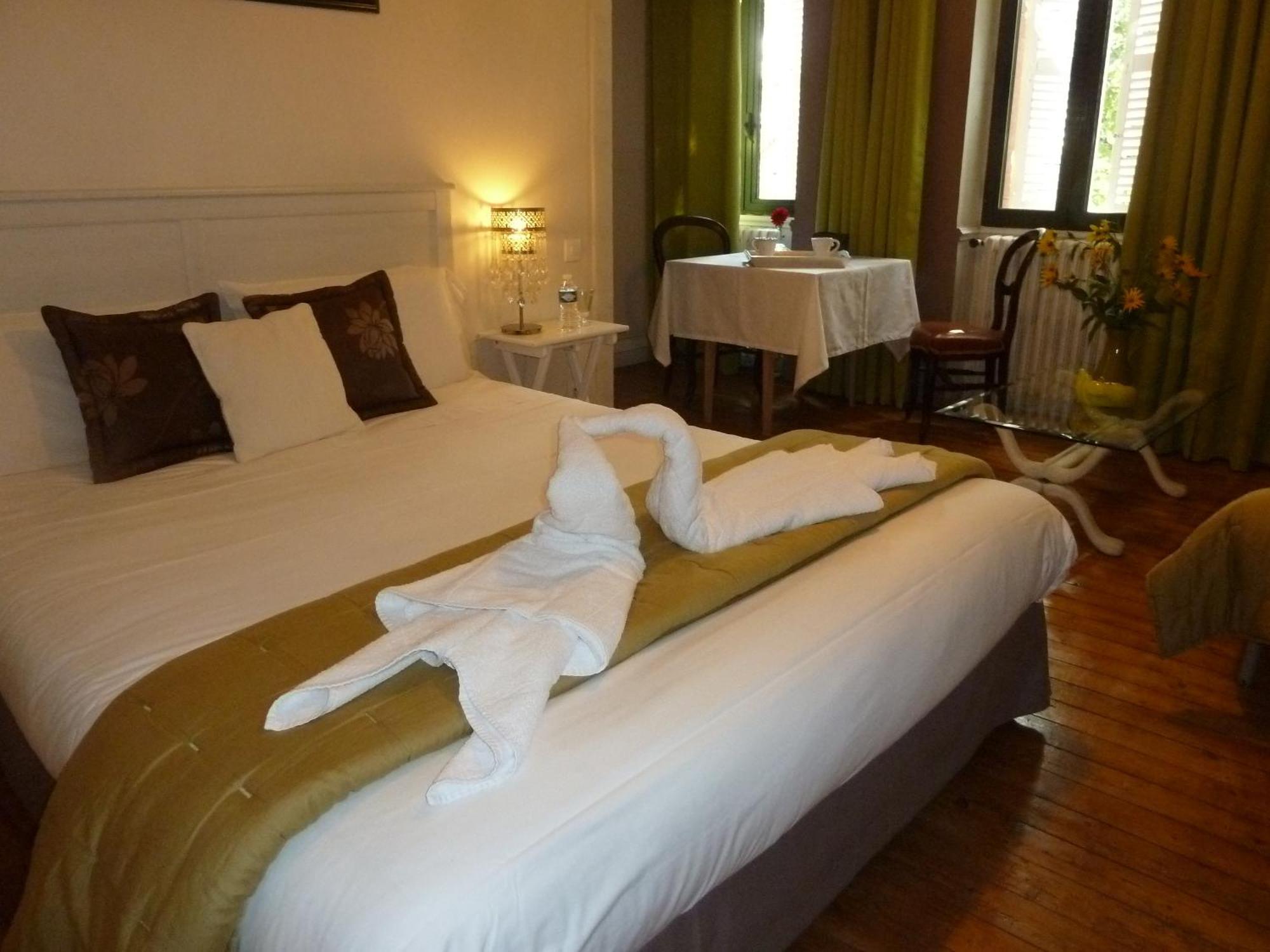 Chambre D'Hotes "Le Village" Villenouvelle Zimmer foto