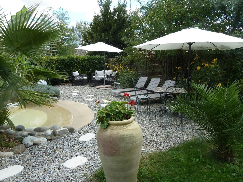 Chambre D'Hotes "Le Village" Villenouvelle Exterior foto