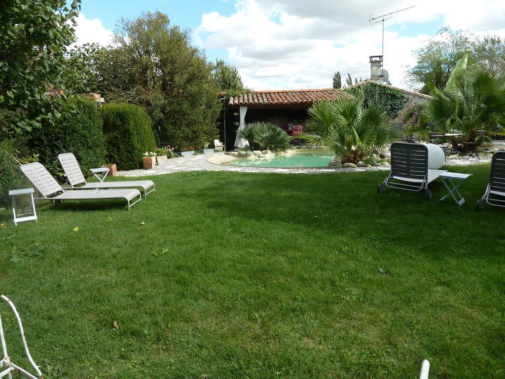 Chambre D'Hotes "Le Village" Villenouvelle Exterior foto